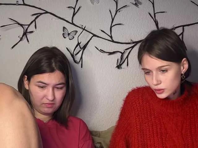 2Love-Love2 on BongaCams