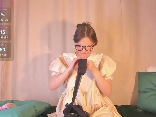 Offline Cute-Lolly on BongaCams