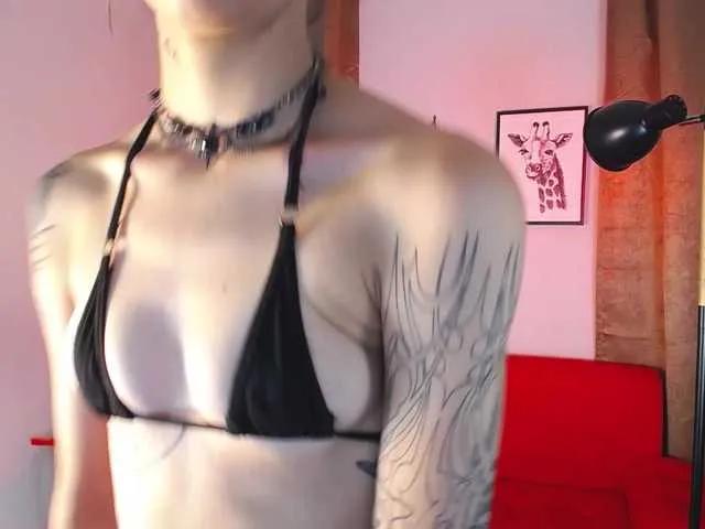 Freechat DakariaHills on BongaCams