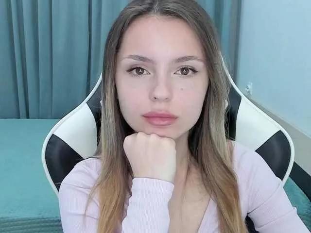 EmilySkout on BongaCams