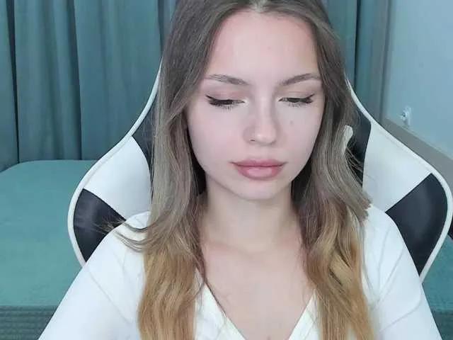 EmilySkout on BongaCams