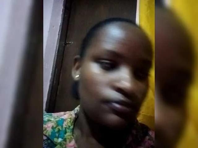 Emphi-30 on BongaCams