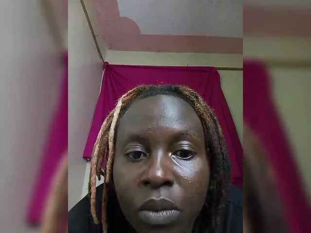 Freechat freakcurvy8 on BongaCams