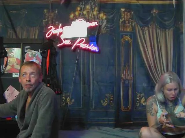 Offline JadeandDamon on BongaCams