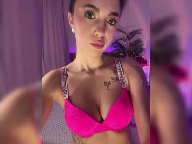 Offline Lerochkaa on BongaCams