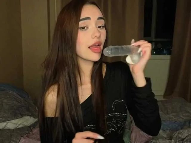 Offline LisaAndDenis on BongaCams