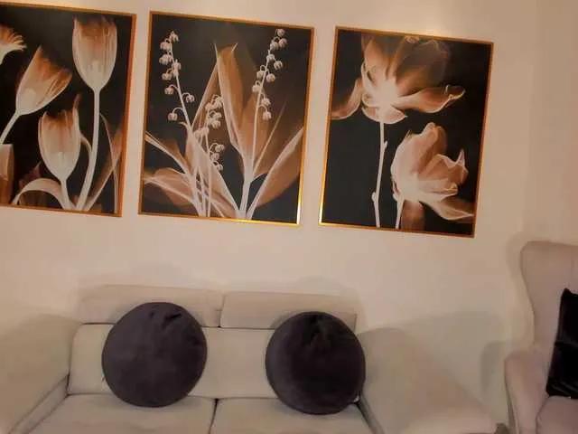 LucyWeiss on BongaCams