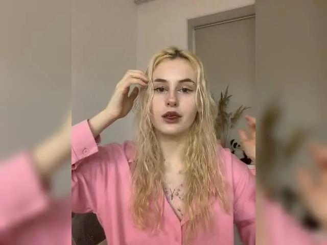 Offline MilaElin on BongaCams