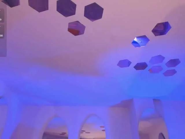 MilaLawrence on BongaCams