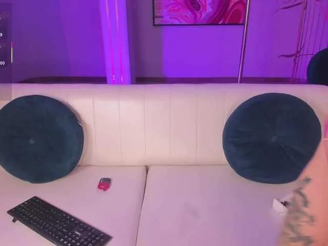 MilaLawrence on BongaCams