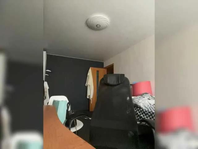 Freechat Monna-Krrrista on BongaCams