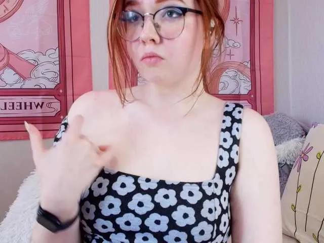 Offline moonrabbitt on BongaCams