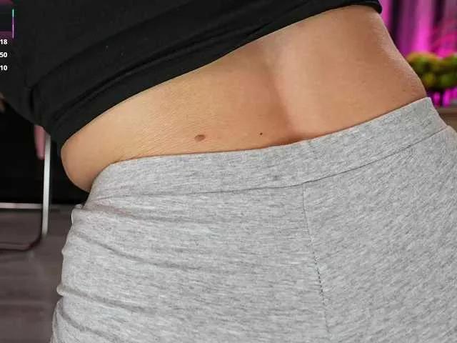 sarahjadore on BongaCams 