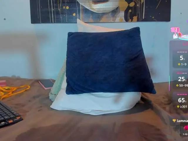 Freechat Violethorny05 on BongaCams