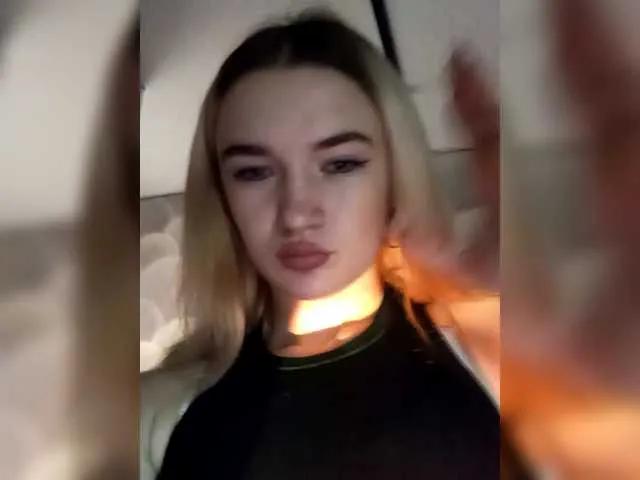 x-Michelle-x on BongaCams