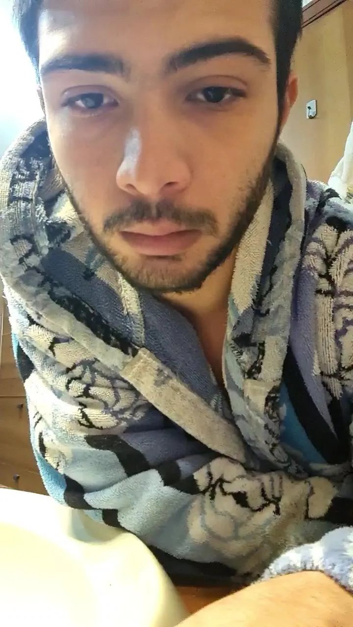 Offline Ficcoduro3 on Cam4