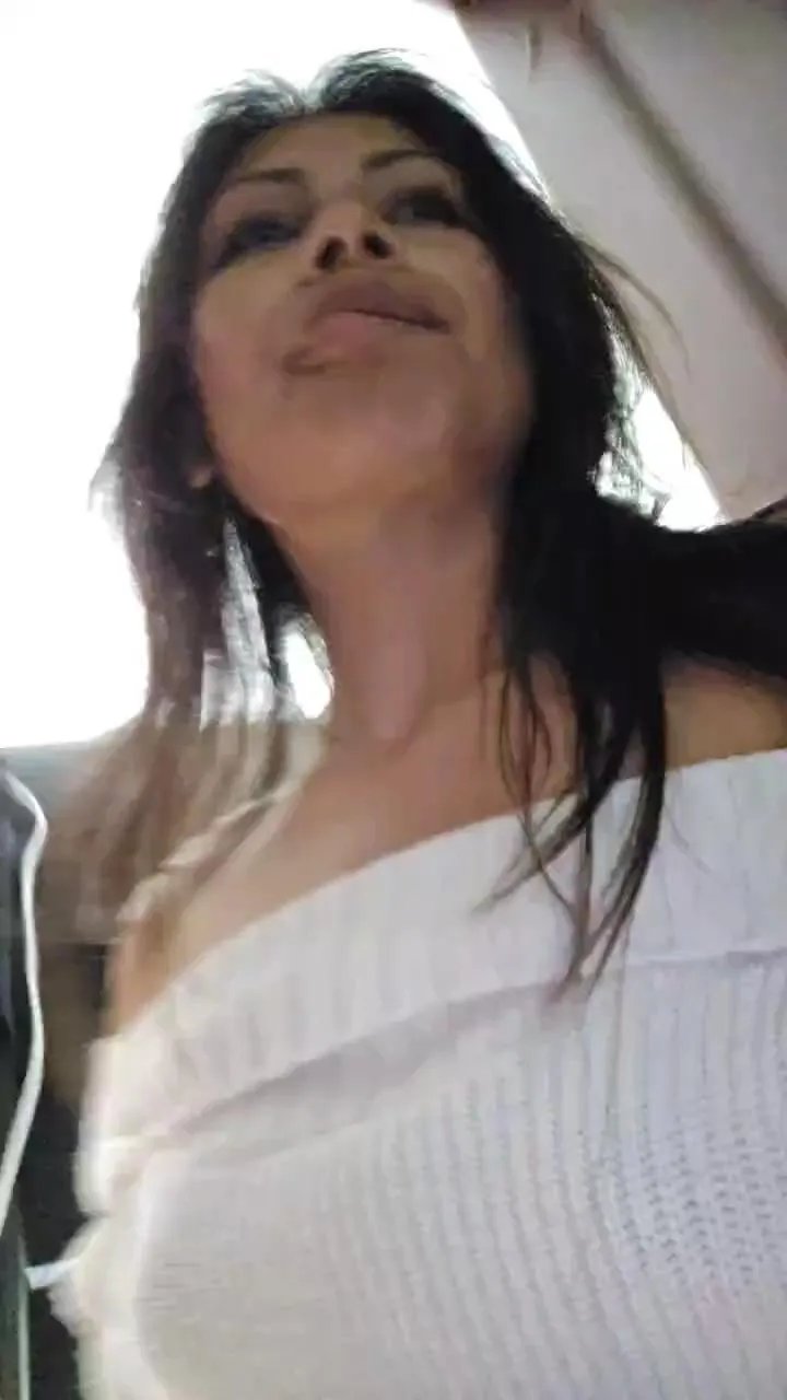 Offline Jade_Zephyra on Cam4