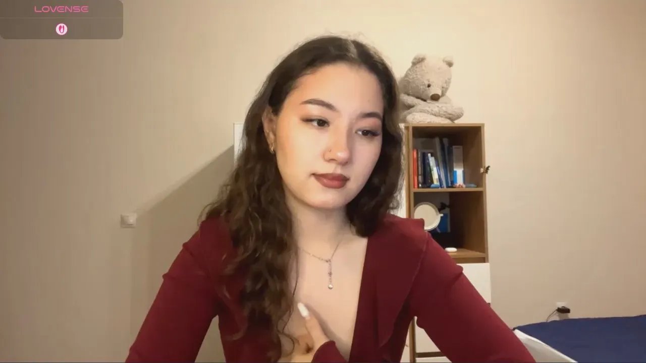 Offline SuzannLertora on Cam4