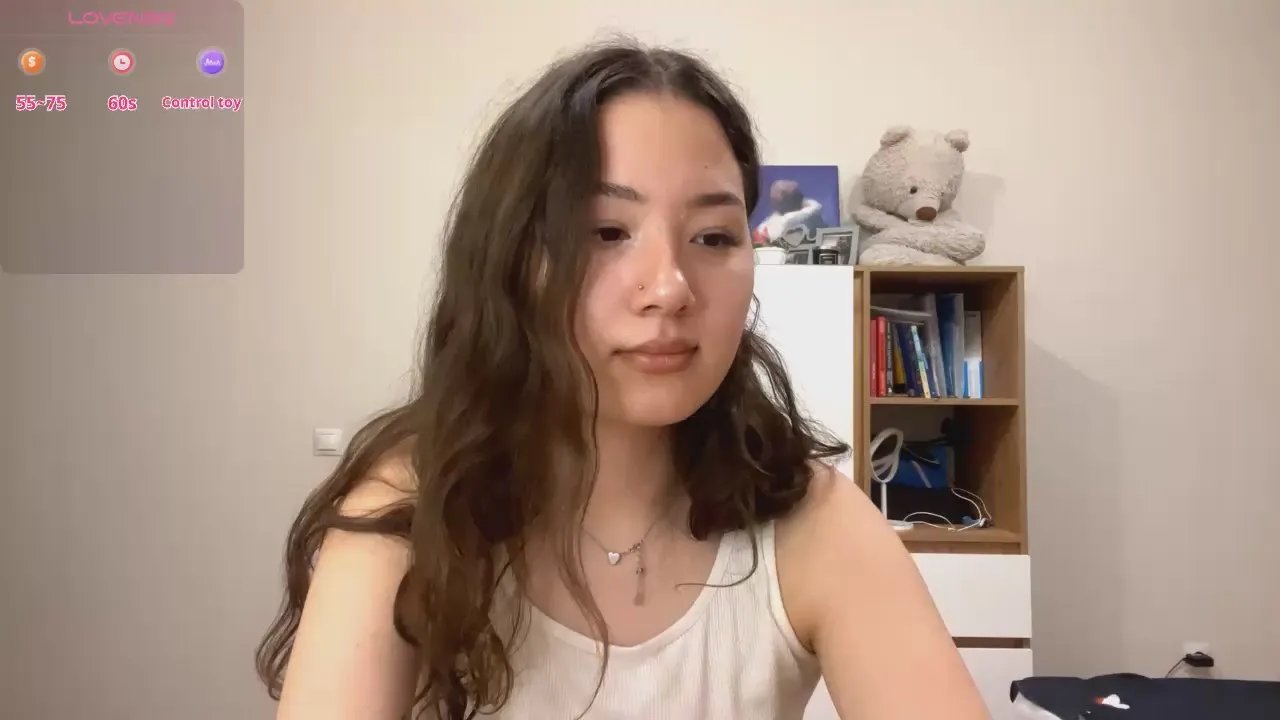 Offline SuzannLertora on Cam4