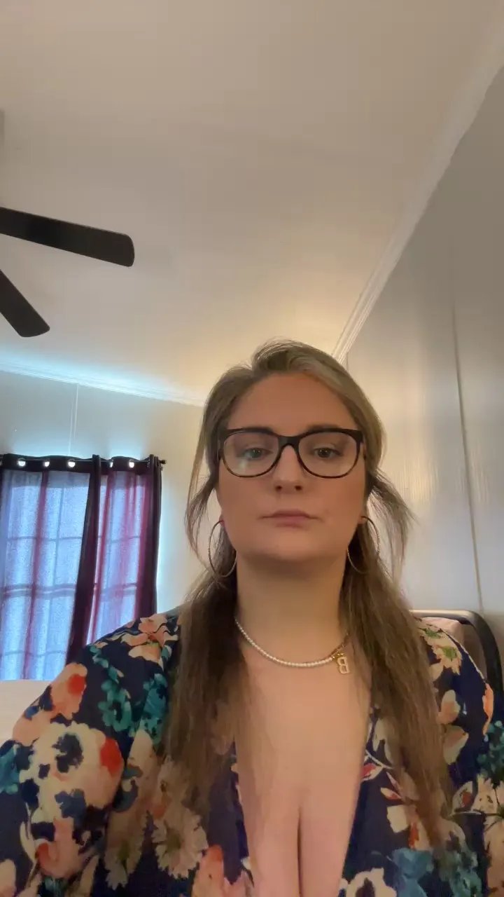 Offline Sweets_bri on Cam4