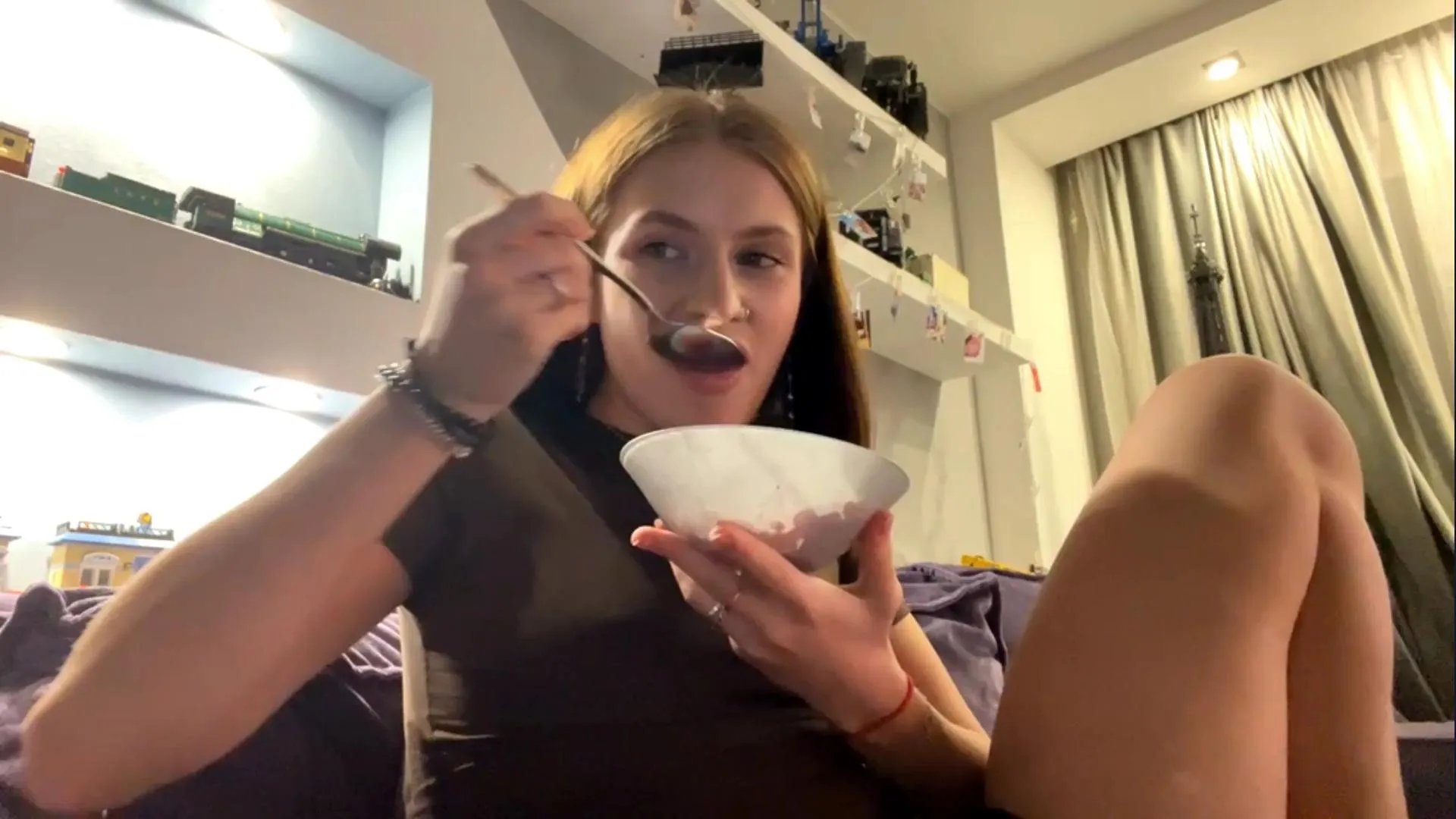 TawnaWidrick —  #bigass #strapon #striptease #fisting #blowjob #pussy #cum