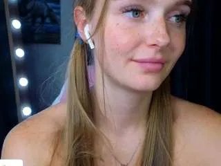 Offline lovellymolly on CamSoda