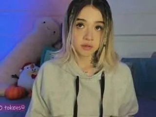 Freechat tammara1 on CamSoda