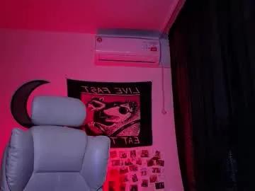 Freechat _misseva_ on Chaturbate