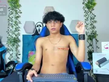 _taylor_black on Chaturbate