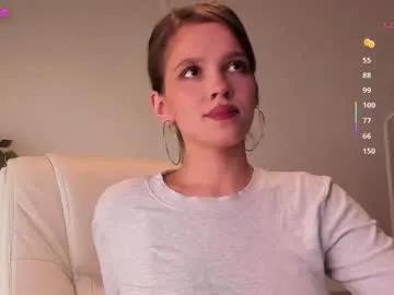 Freechat adalyn_glow on Chaturbate