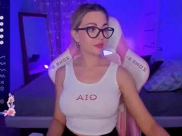 adeleroberts on Chaturbate