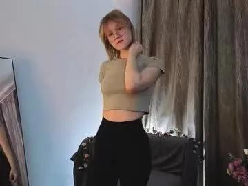 Freechat adelin_frosty on Chaturbate