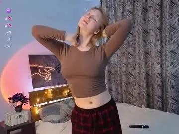 Freechat adelin_frosty on Chaturbate