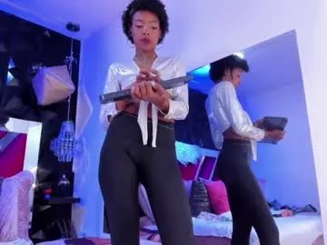 Freechat afroditagreenn on Chaturbate