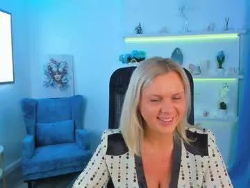 Group agathaklouin on Chaturbate