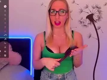 Freechat agent_polly on Chaturbate