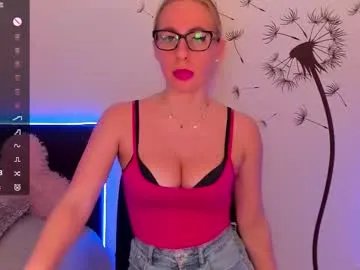 Freechat agent_polly on Chaturbate