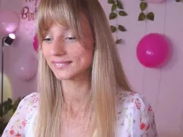 Freechat artease on Chaturbate