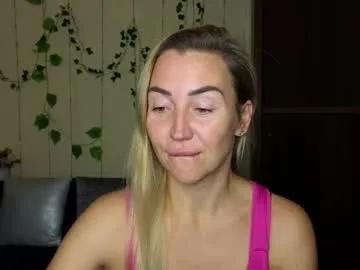 ay_kiss_jully — GOAL: put on stockings and panties [658 tokens left] # smile #new #nonude #shy #natural #feet #muscle # fit #