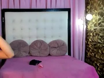 bitchyfarrah_moores on Chaturbate