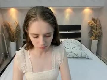 camilla_kelly — GOAL: sexy finger sucking [25 tokens remaining] Hi im Camilla and i want to have fun with you #skinny #shy #puffynipples #natural #young