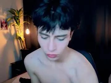 chrristopher77 on Chaturbate 
