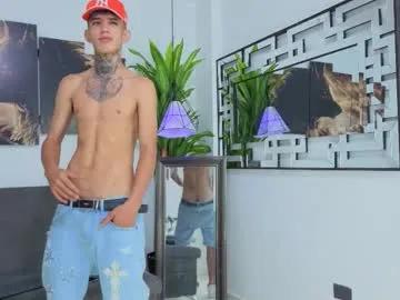 Chaturbate darwin_ggh is Freechat darwin_ggh — Ticket Show: Cum show I masturbate very dirty for 6mn and run away (1 token)
