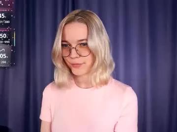 deannmaslen — GOAL: sucking my finger, imagining your .......... [37 tokens remaining] New girl energy  #new #18 #skinny #shy #bigboobs