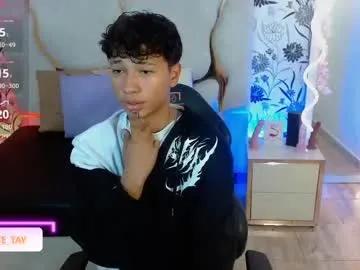Freechat ette_tay on Chaturbate