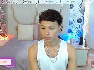 Freechat ette_tay on Chaturbate