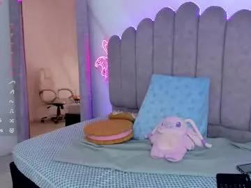 evie_clark_ on Chaturbate 