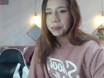 evy_lux_v on Chaturbate