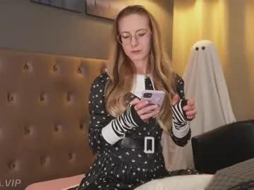 girl_i_am on Chaturbate