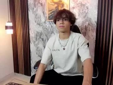 Freechat honeymoon_sariel on Chaturbate